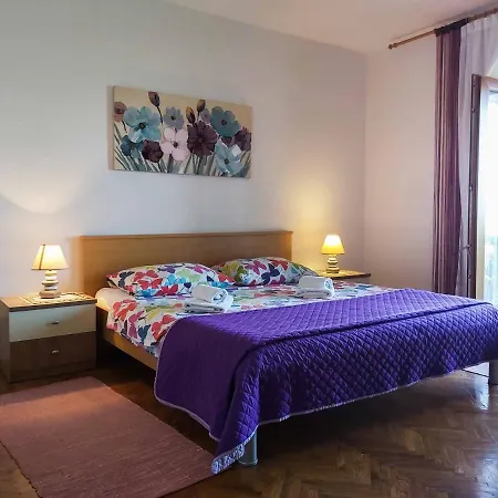 House Ferienhaus