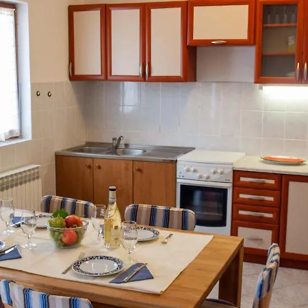 House Holiday home Petrcane