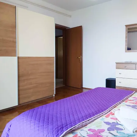 House Holiday home Petrcane
